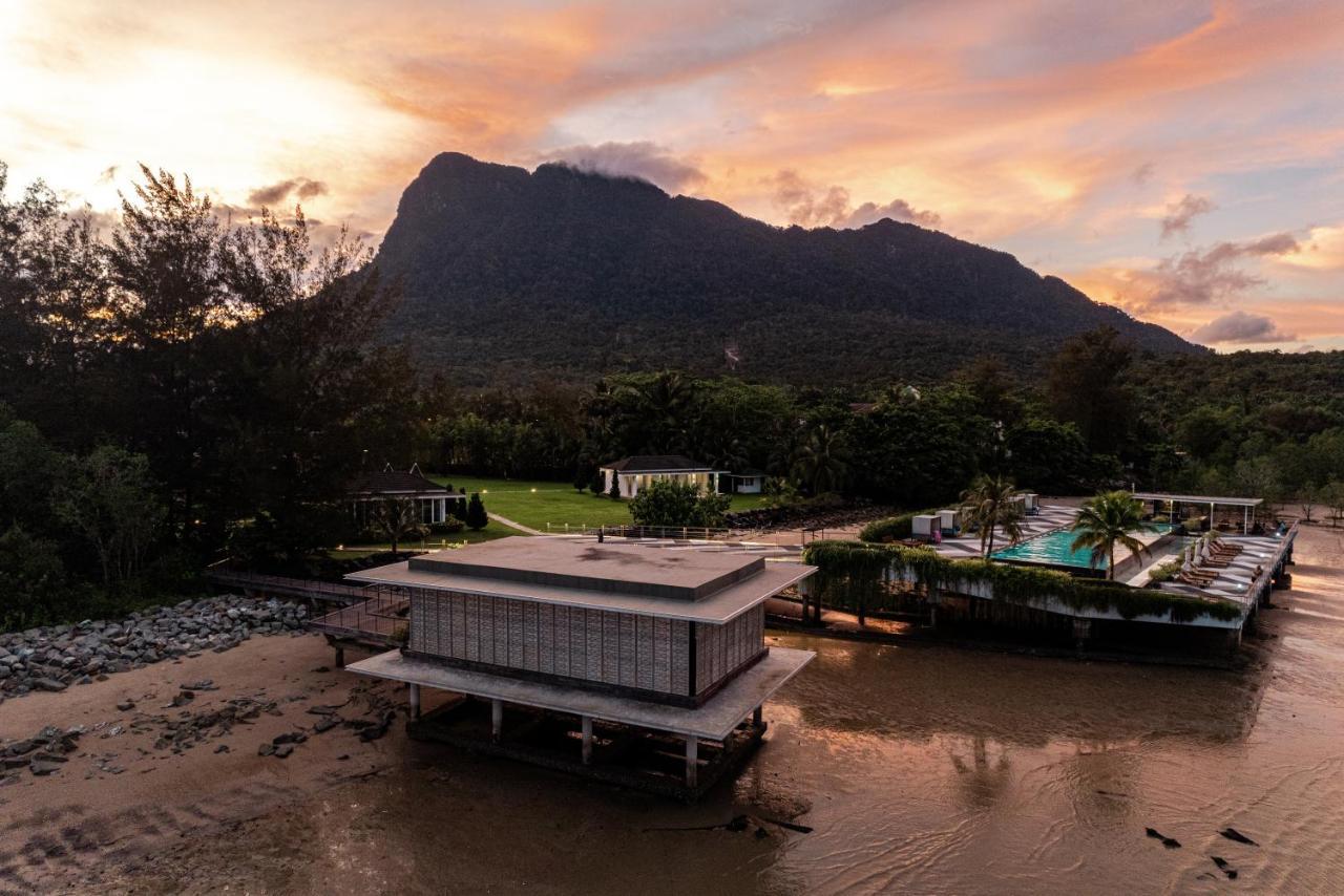 Hotel Cove 55 Santubong Exteriér fotografie